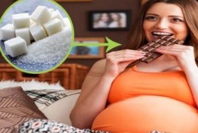 Why you should avoid excessive sugar consumption during pregnancy?