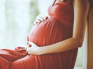 Read more about the article Surrogacy in India: Benefits and Challenges